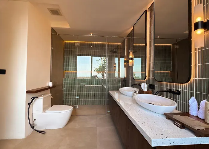 Adiwana Warnakali Resort