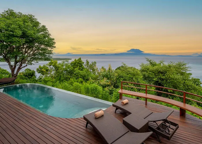 Adiwana Warnakali 4* Toyapakeh